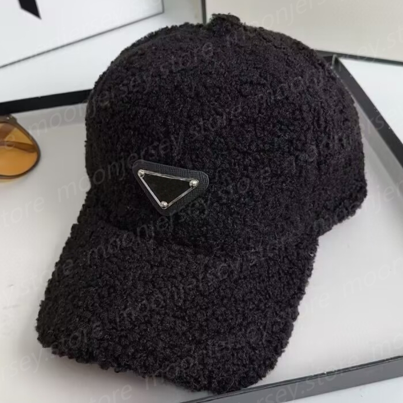 Fashion Designer Baseball Hats in Lamb Wool Women's Luxury Caps for Winter Casual Style Festival Gifts 28860