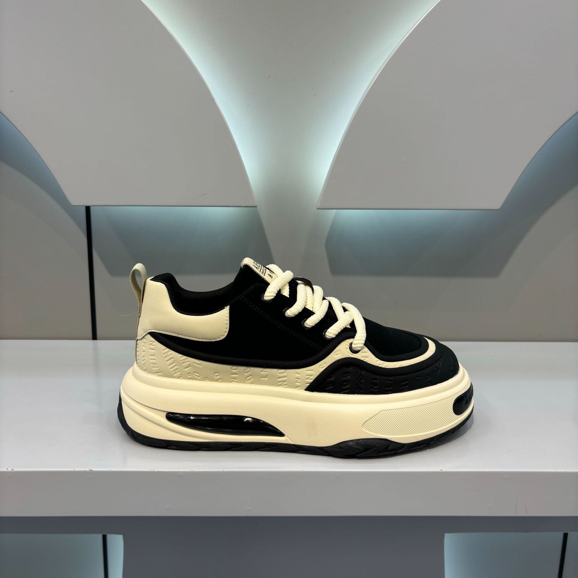 Ddmybear Trendy Men's Color Blocked Dad 2024 Fashionable Printed Versatile Height Increasing Lightweight Campus Trendy Casual Shoes Chinese Brand