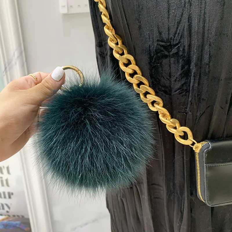 2024 Fluffy True Fox Fur Ball Poms Keychain Womens Luxury Poms Keychain Accessories Packaging Decoration Emoji Pavilion Jewelry Gifts W24091126
