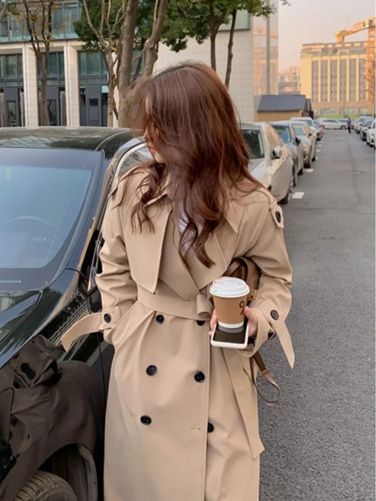 British style Spring and Autumn womens trench coat trendy and fashionable style medium length coat 240911