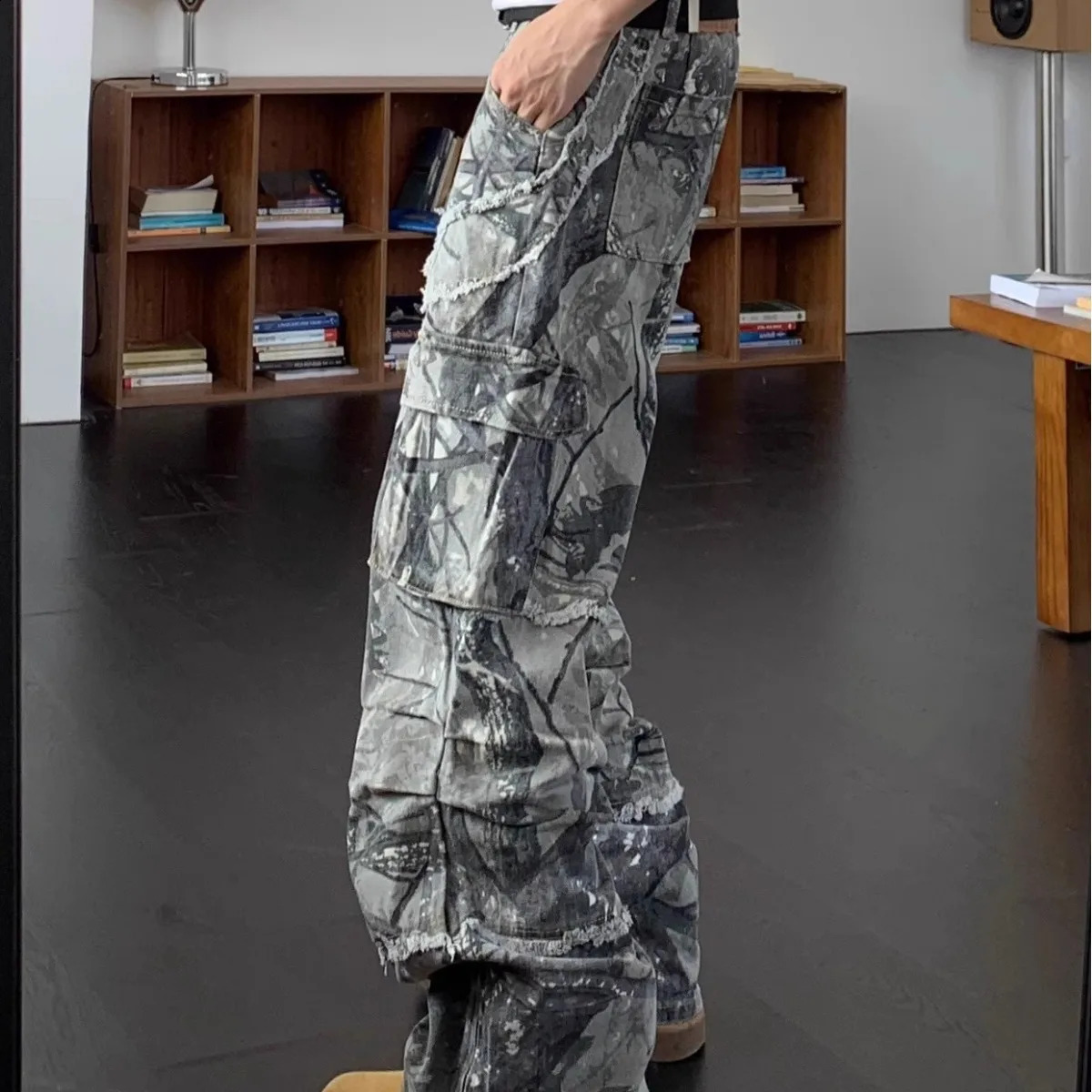 American hiphop fashion camouflage high waisted cargo pants mens multi pocket straight runner wide leg backpack Trouser 240912