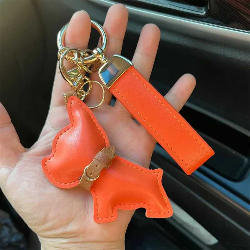 Car keychain leather French bulldog puppy car keychain creative gift bag pendant decoration cute W24091127