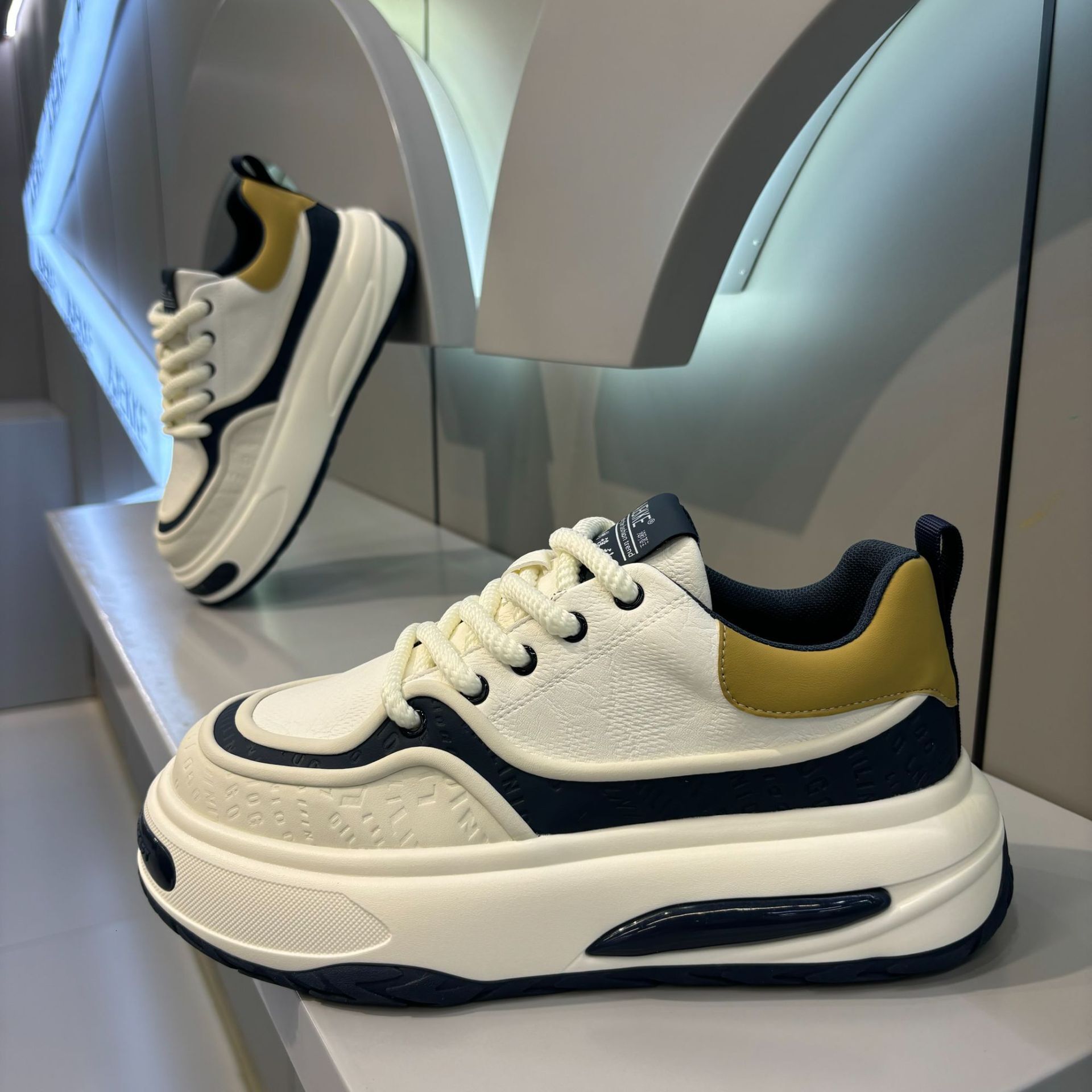 Ddmybear Trendy Men's Color Blocked Dad 2024 Fashionable Printed Versatile Height Increasing Lightweight Campus Trendy Casual Shoes Chinese Brand