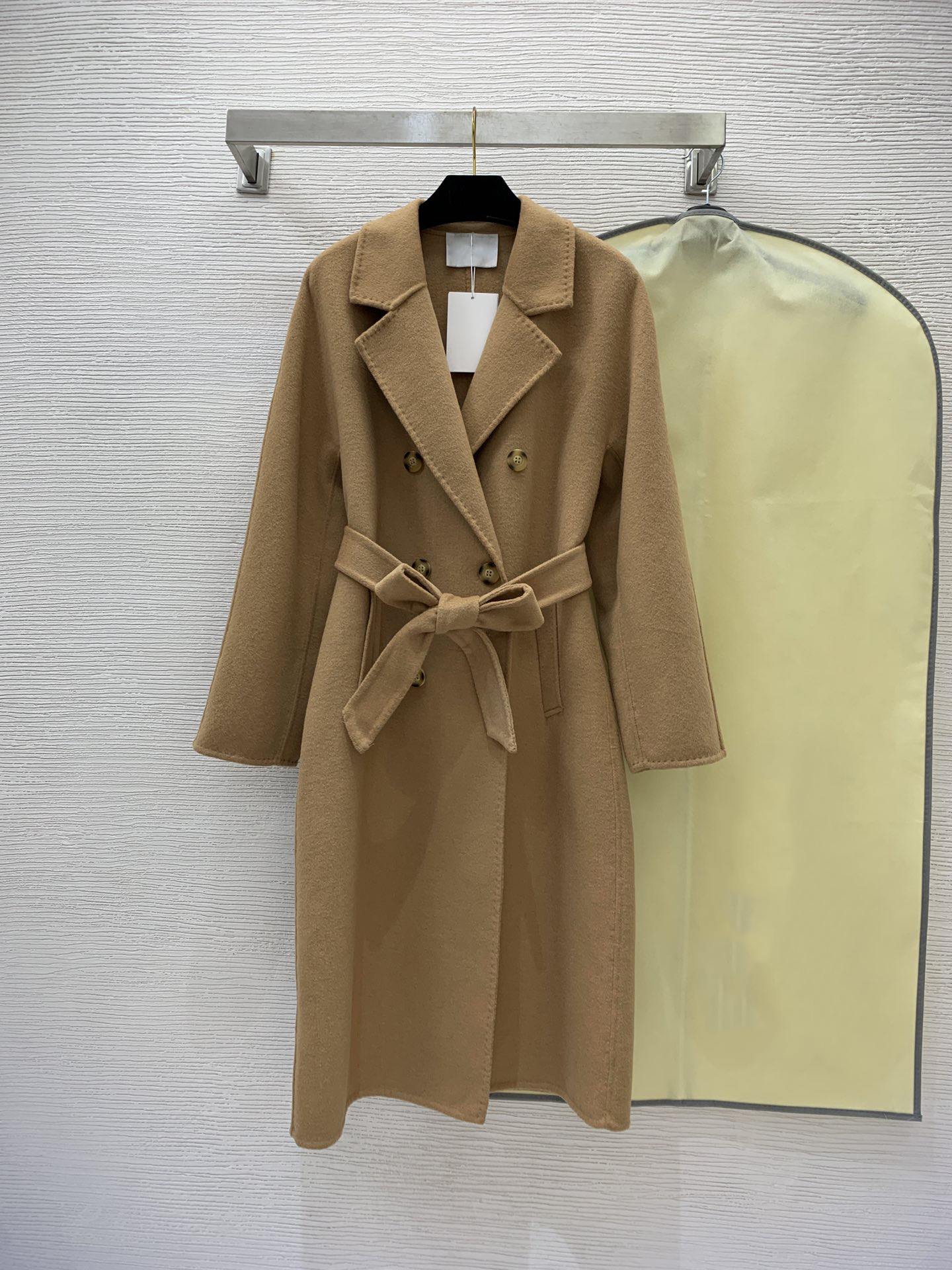 Womens Trench Coats Designer Trench Coat Women Winter Overcoat Classic Solid Color Fashion Double Breasted High Waist Long Outdoors Windproof And Waterproof Casua