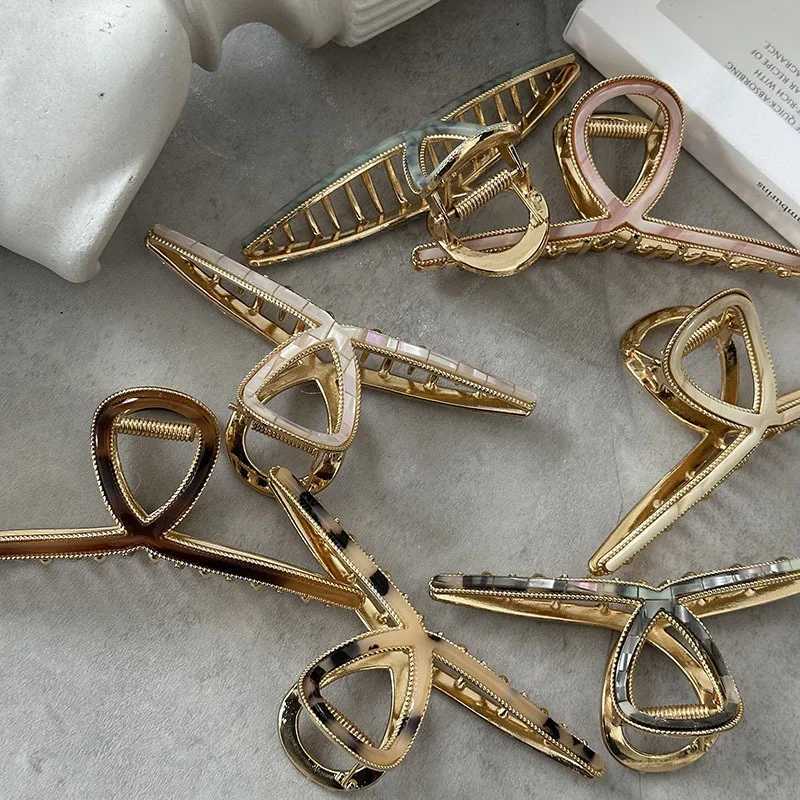 New Woman Large Multicolor Acetate Patch Metal Hair Claws Girls Shark Clip Hair Clips Washing Face Hairpins Headwear OrnamentsX240912