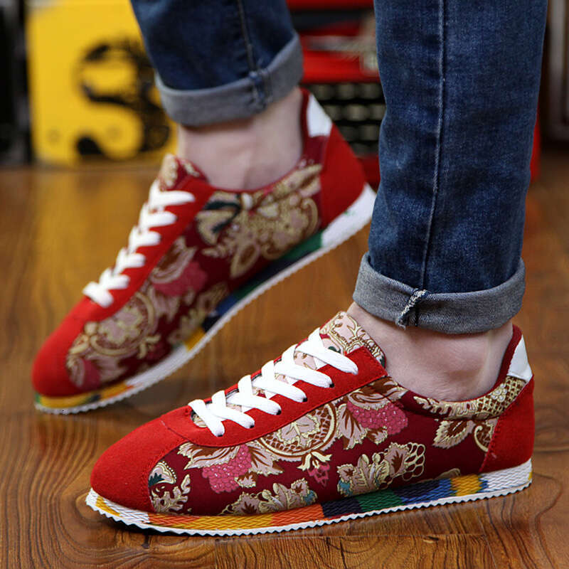 Fashion Graffiti Printed Suede Sneakers Red Running Men's Jogging Light Gym Trainers Men Flat Embroidery Shoes 241107