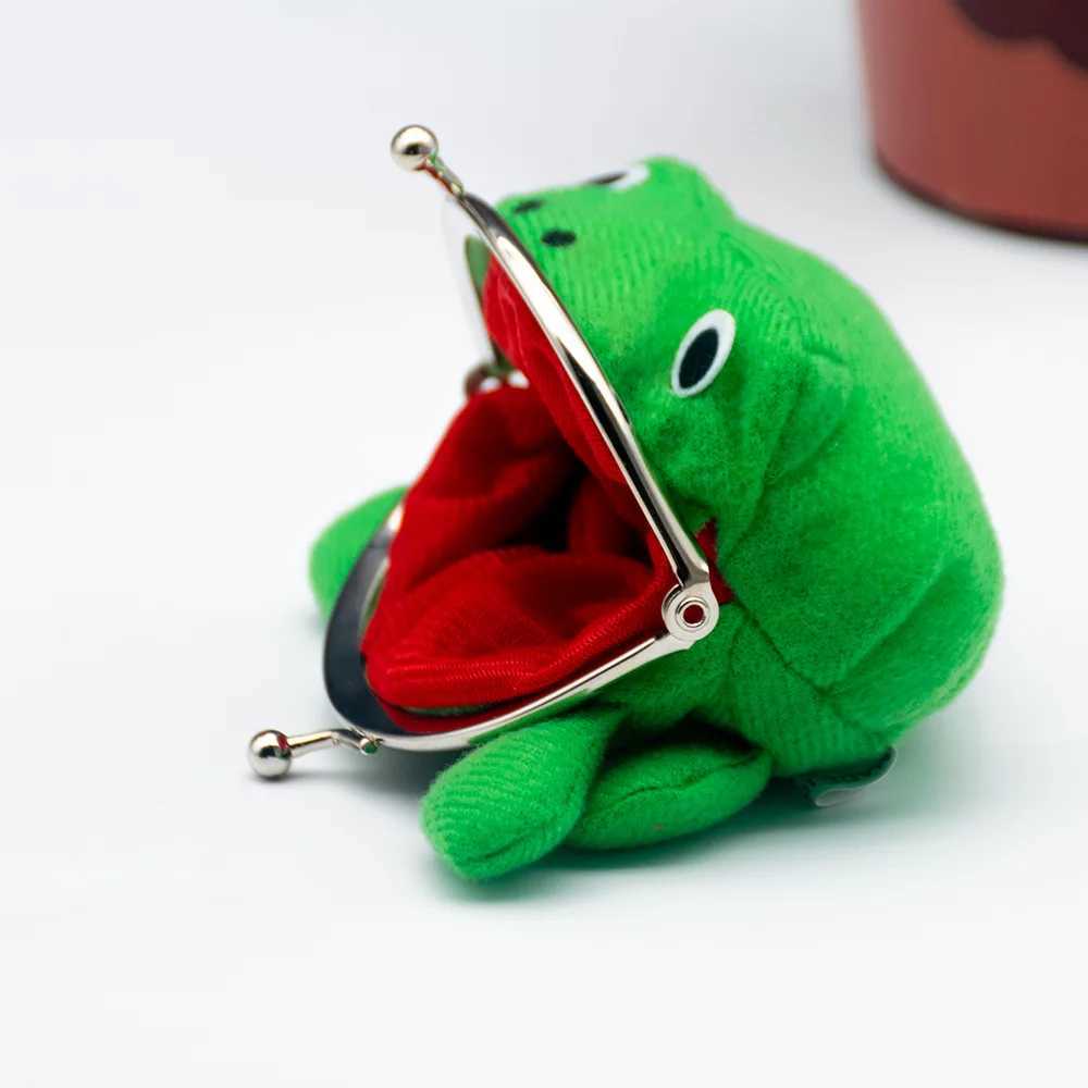 1PCS Hot Selling Frog Wallet Anime Carto Wallet Coin Purse Manga Flannel Wallet Cute Purse Coin HolderXJ241111