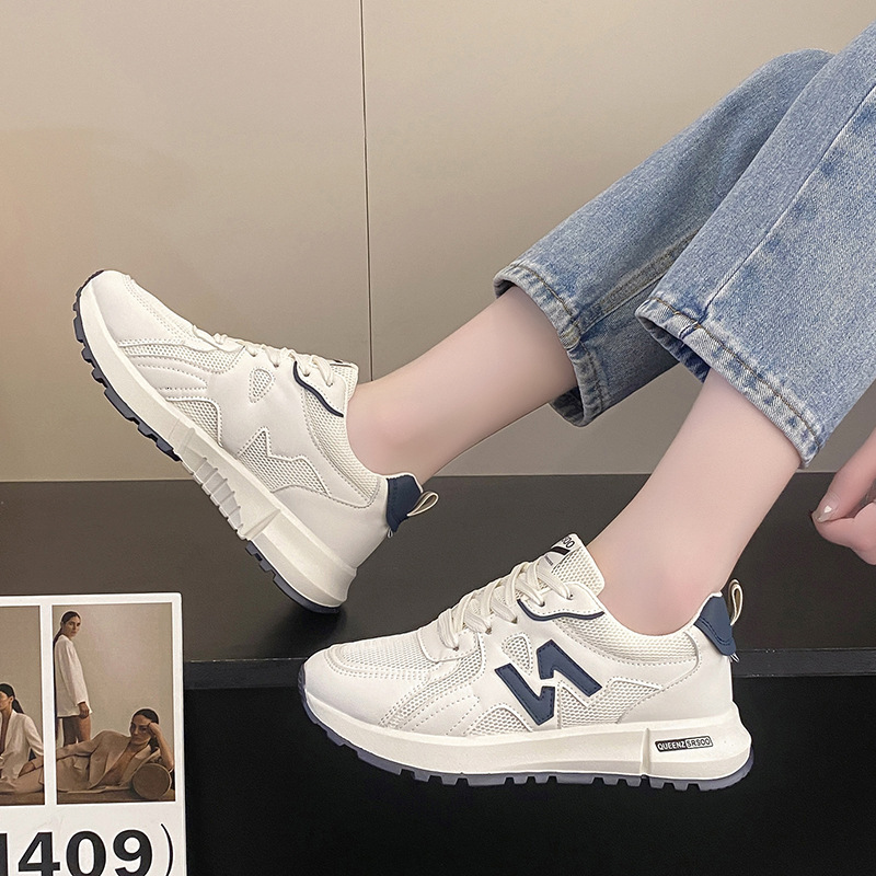 Super popular versatile casual sports in spring 2024, new anti slip soft sole lightweight running white shoes for women
