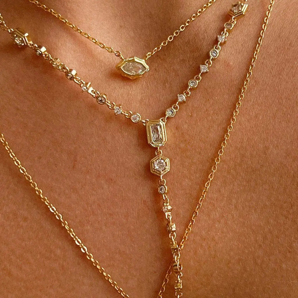 steel zircon oval pendant necklace suitable for women simple and fashionable gold-plated crystal wedding jewelry accessories 240911
