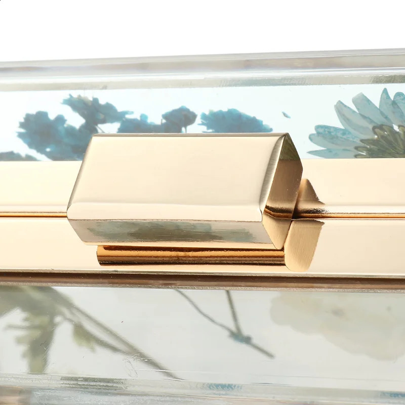 Home>Products> Acrylic Luggage>Clutch Bag with Chain Lace 240910