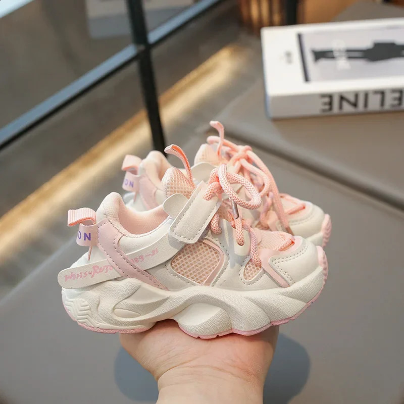 New 2024 summer baby sports shoes suitable for boys and girls mesh breathable casual shoes childrens non slip first step shoes and toddlers 240912