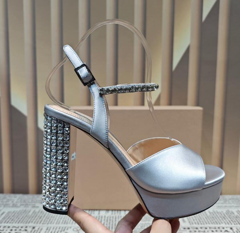 Bg Crystal Chunky Heel Women Summer Sandal Shoes Gold Sier Rhie Ankle Strap Cross-Straps Platform Wedding Shoe
