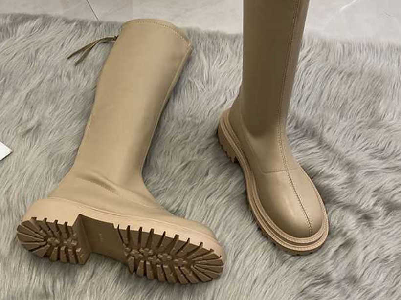 Milk Tea Colored Martin Boots Soft Leather Long Boots Thick Soled Fashion Boots Womens New Style With Small Knees Short Boots Look Thin 240826