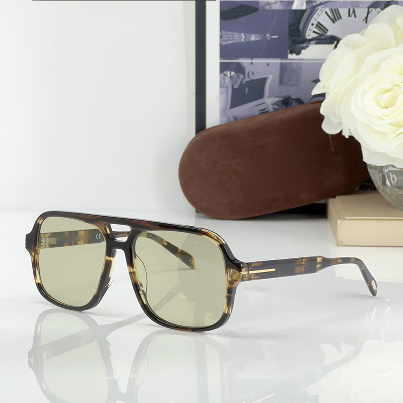 Mens and womens fashion color changing lens decoration glasses designer oversized rectangular frame outdoor UV400 resistant glasses with box FT884