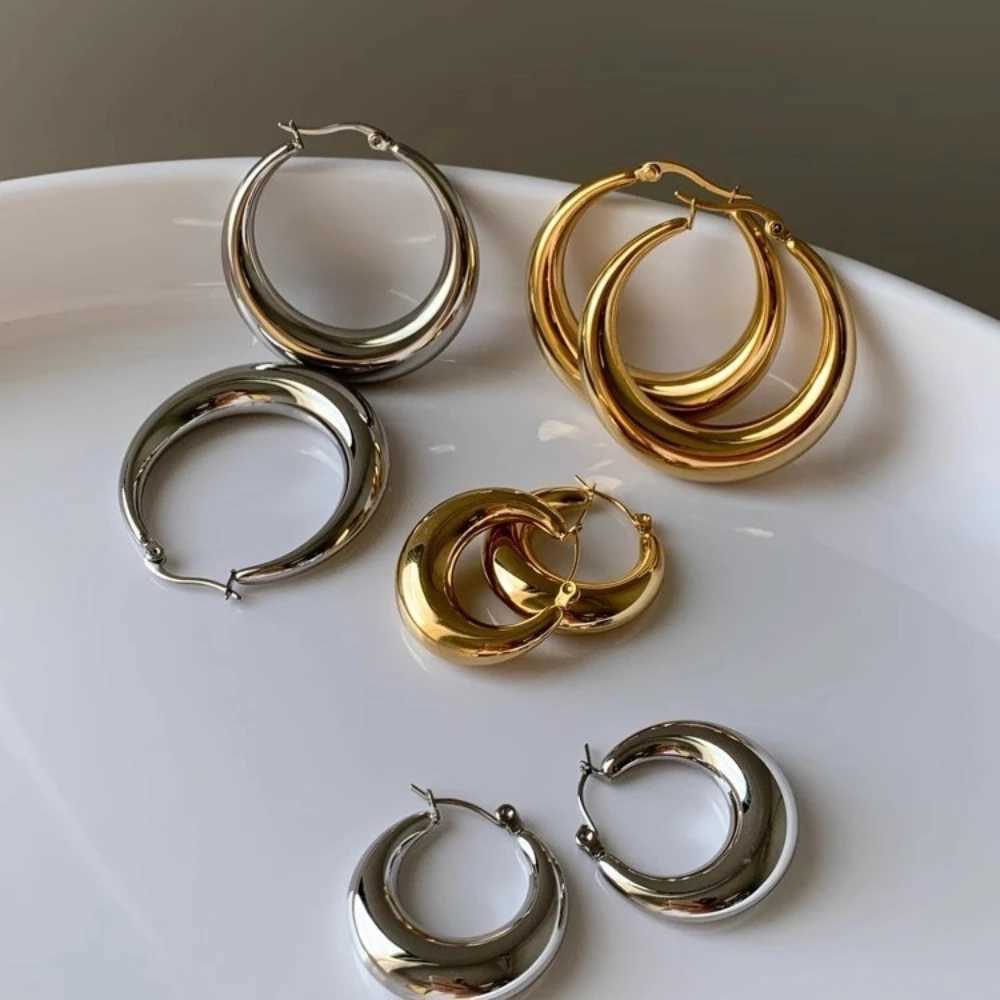 New Style 2024 Wholesale Smooth Exquisite Big Circle Hoop Earrings for Women Girl Wedding Party Large Stainless Steel JewelryX2409