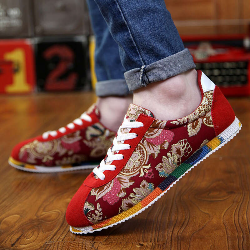 Fashion Graffiti Printed Suede Sneakers Red Running Men's Jogging Light Gym Trainers Men Flat Embroidery Shoes 241107