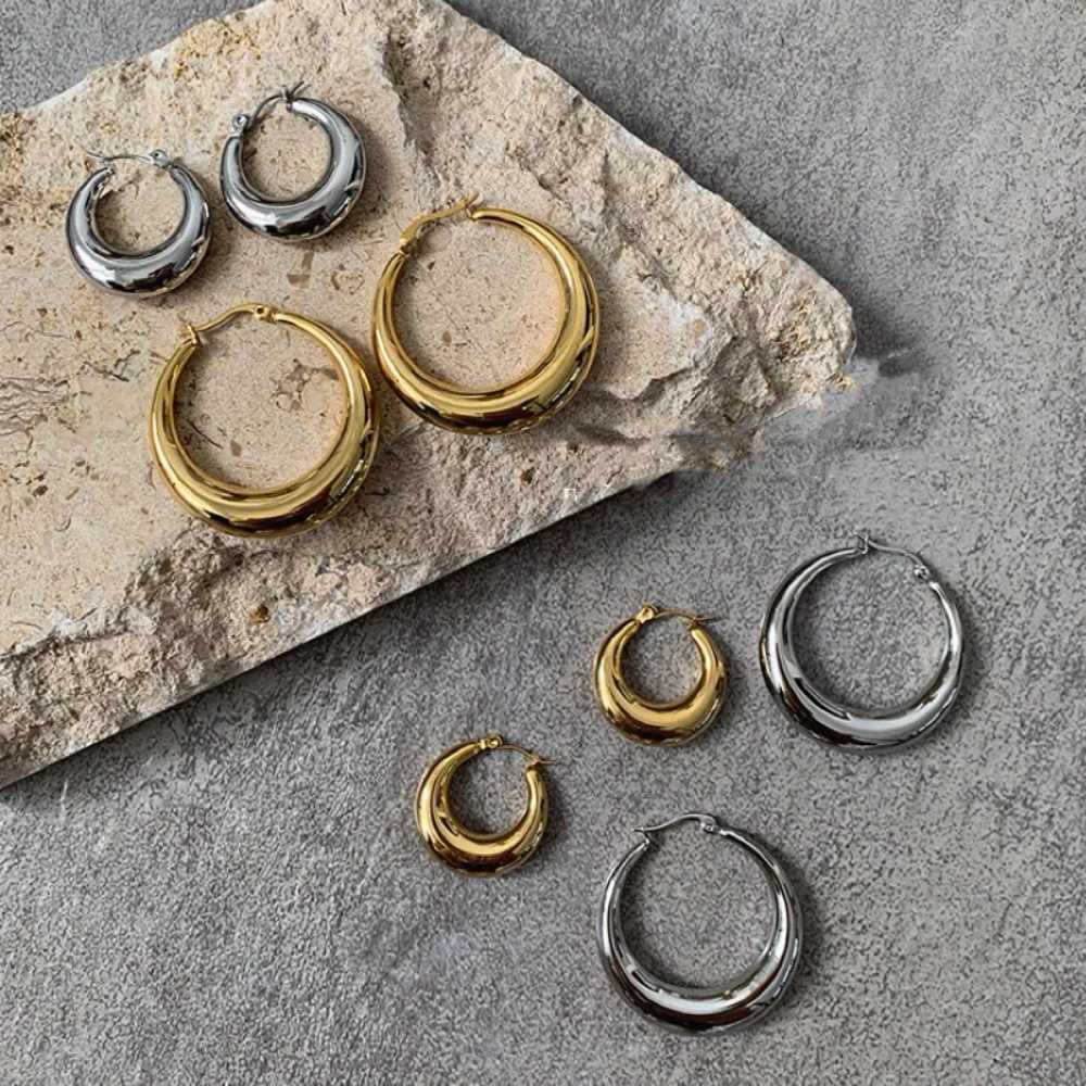 New Style 2024 Wholesale Smooth Exquisite Big Circle Hoop Earrings for Women Girl Wedding Party Large Stainless Steel JewelryX2409