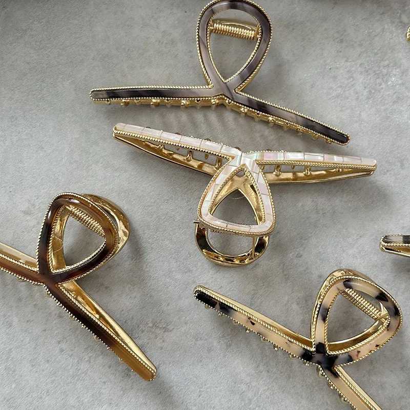 New Woman Large Multicolor Acetate Patch Metal Hair Claws Girls Shark Clip Hair Clips Washing Face Hairpins Headwear OrnamentsX240912