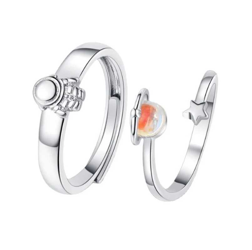 Two astronaut couples planet rings couple accessories astronaut moon rings star moon finger rings mens and womens jewelry W240912