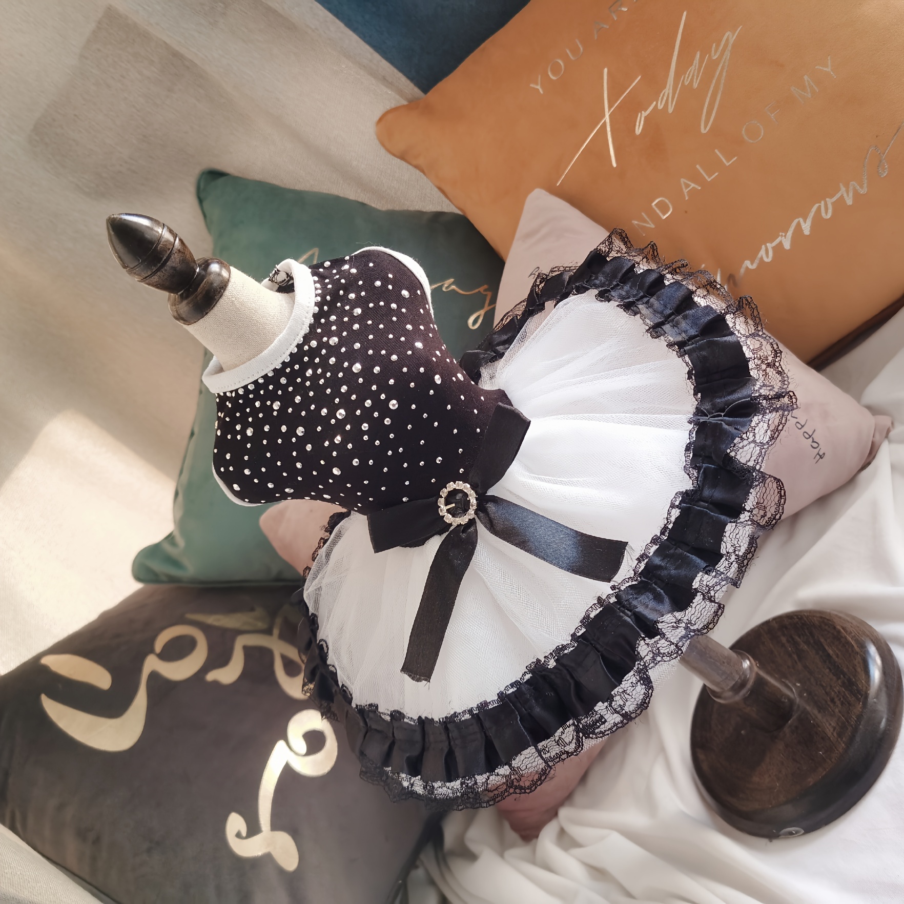 Polka Dot Tutu Dog Dress with Lace Trim, Formal Pet Wedding Attire, Sparkling Sequin Photo Prop, Black and White Cotton-Poly Ble H260129