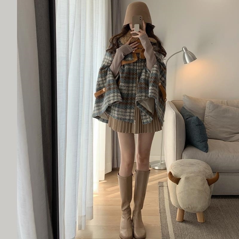 Retro winter womens plaid cape jacket artificial rabbit fur lapel thick shawl wool plaid shawl cardigan raincoat jacket top 240912