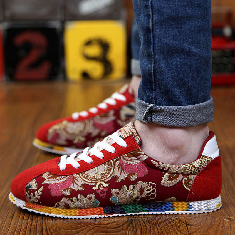 Fashion Graffiti Printed Suede Sneakers Red Running Men's Jogging Light Gym Trainers Men Flat Embroidery Shoes 241107