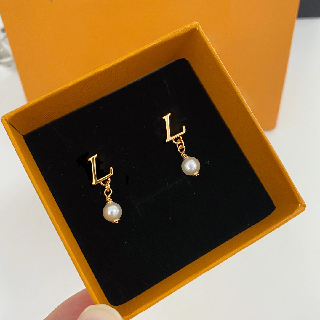 Earings Designer for Women Retro Gold Pearl Earrings Fashionable Simple Luxury Wedding Party