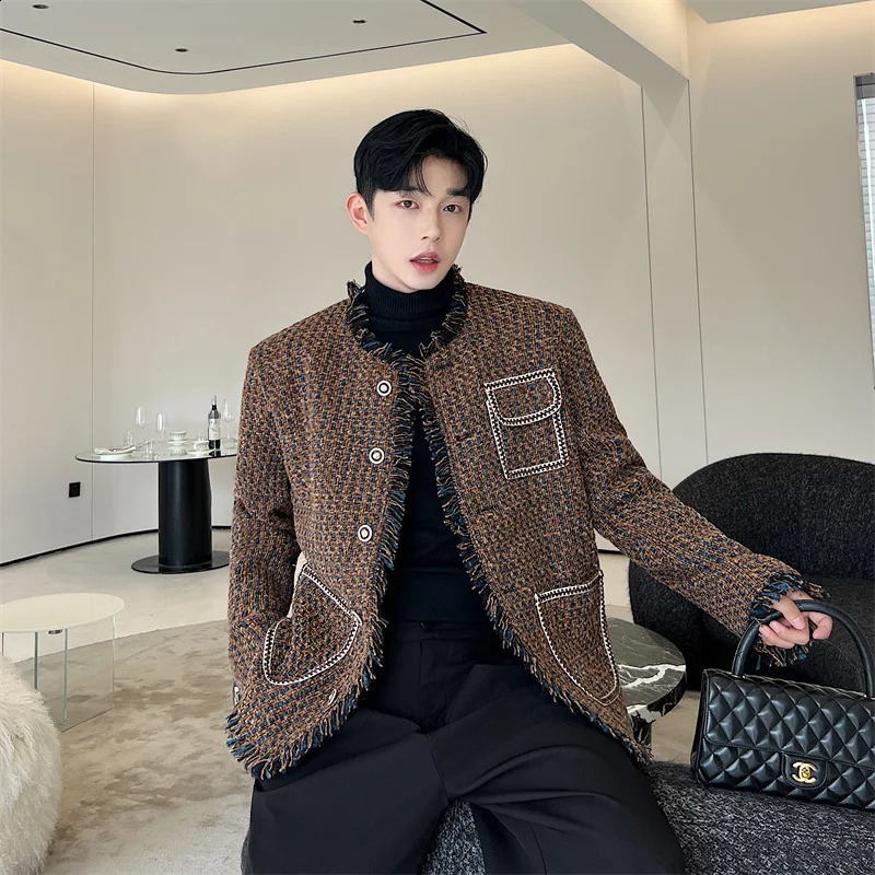 NOYMEI Tweed Brown Woven Suit Jacket Damaged Rough Edges Men Round Neck Metal Button Coat Autumn Small Fragrance Top WA2921 240911