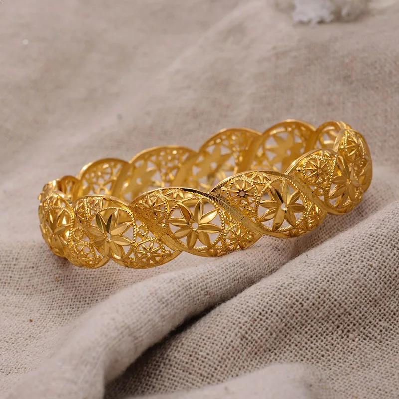 4 pieces/batch Ethiopian African Gold Bracelets Womens Flower Bridal Bracelets African Wedding Jewelry Middle East Project 240911