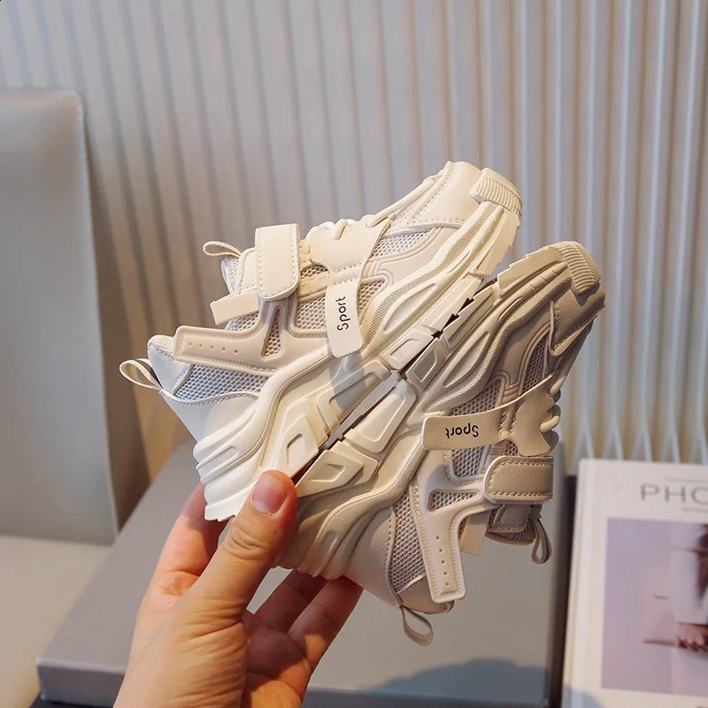 Black childrens tennis casual mesh breathable outdoor sports shoes suitable for children girls schools fashionable boys Versatile Footwear H260130