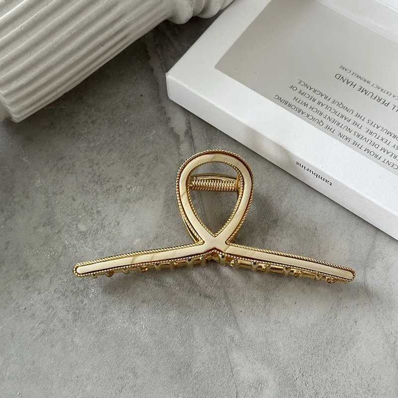 New Woman Large Multicolor Acetate Patch Metal Hair Claws Girls Shark Clip Hair Clips Washing Face Hairpins Headwear OrnamentsX240912