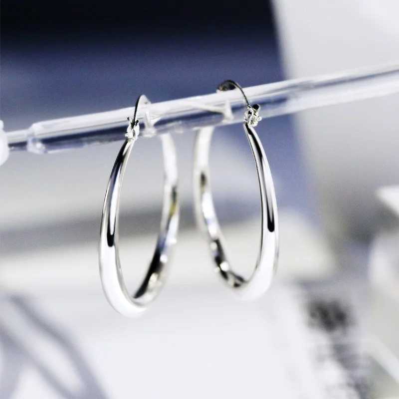 Fashion Simple Womens Gold Color Earrings Large Round Hoop Earrings for Women Exquisite Party Wedding Engagement Jewelry XJ250814
