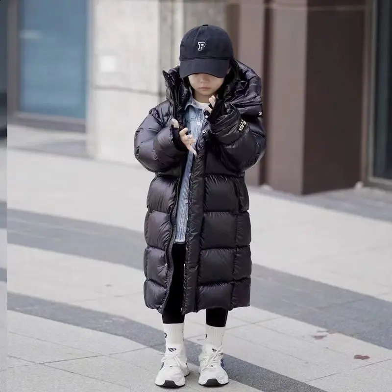 Kids Girls Winter Down Jacket 2023 Mid To Large Childrens Clothing No Wash Shiny Surface Super Long And Thick Coat Trendy 240905
