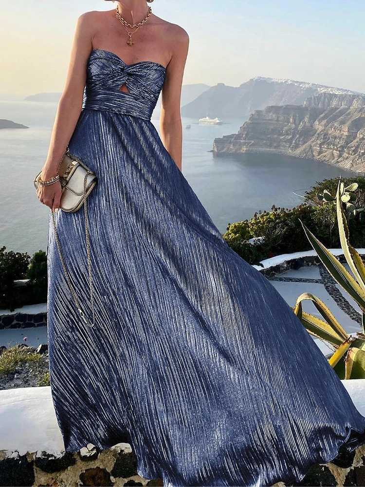 2022 Sexy Strapless Hollow Out Long Dress Women Boho Elegant Bronzing Evening Dress Fashion Sleeveless A-Line Party DressX240912