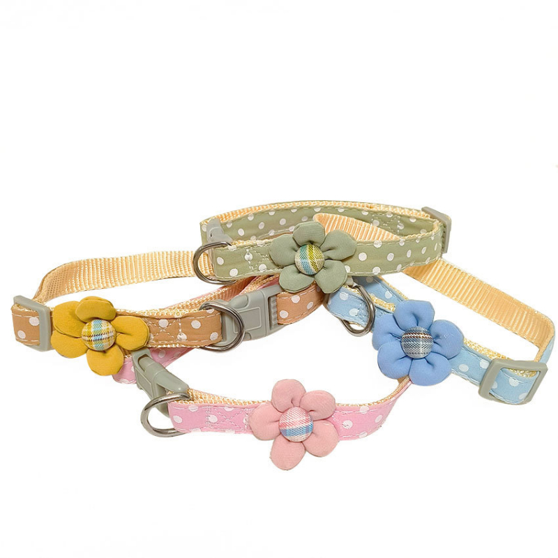 Polka Dot Cat Collar Adjustable Puppy Collar with Cute Flower Decoration for Kittens & Puppy Accessories Products Outdoor Travel