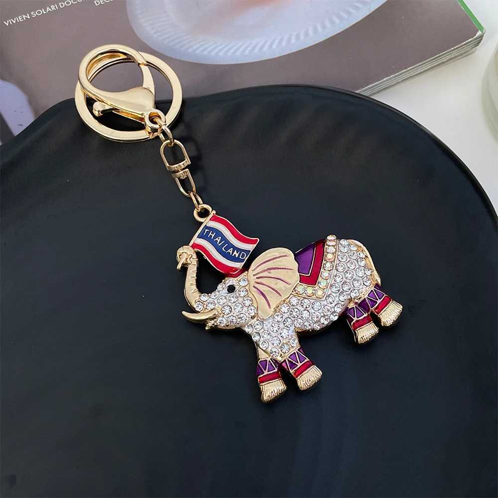 Luxury Crystal Elephant Keychain Womens Handbag Pendant Thailand Tourist Souvenir W240911