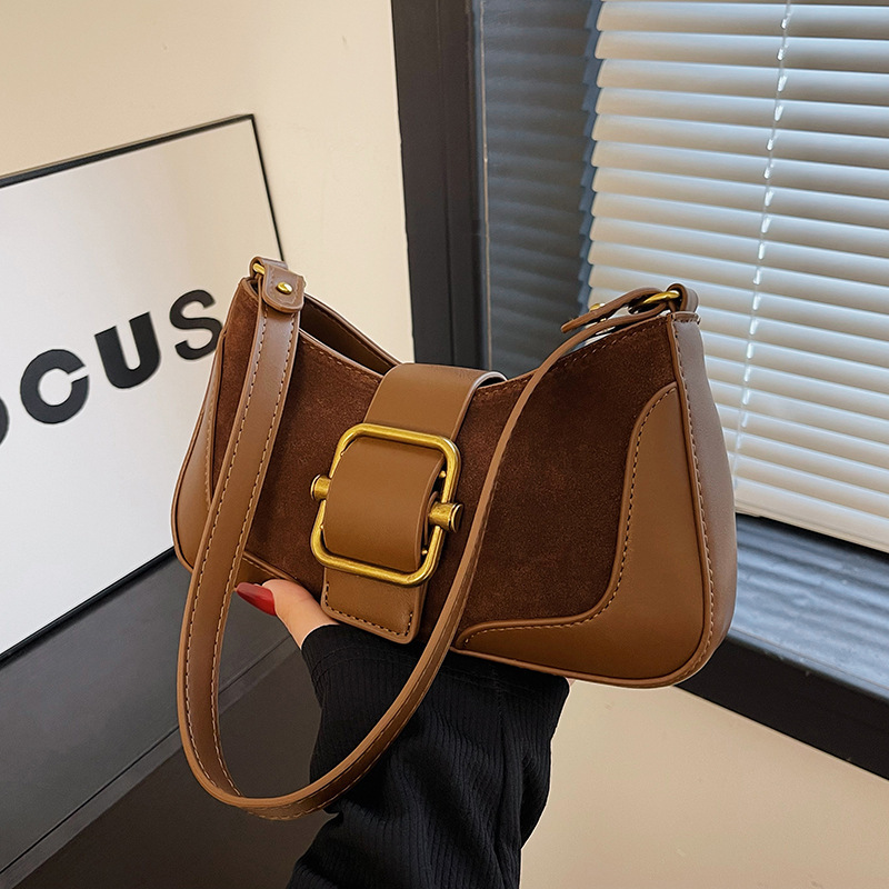 Korean version contrasting underarm for women 2024 autumn and winter new fashion handbag shoulder diagonal cross saddle bag