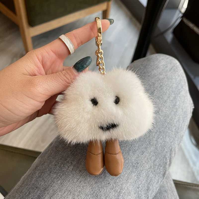 Luxury fluffy white cloud pendant keychain real mink fur cute keychain womens car keybag decoration plush doll toy W240911