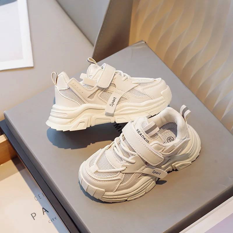 Black childrens tennis casual mesh breathable outdoor sports shoes suitable for children girls schools fashionable boys Versatile Footwear H260130