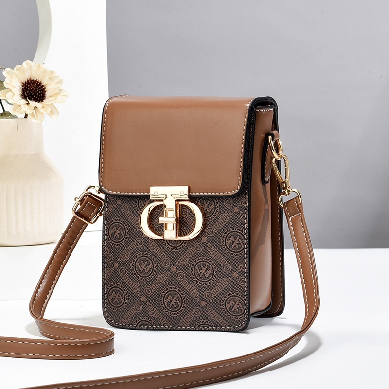 Small square fashionable and versatile, one shoulder crossbody trendy mini phone women's summer new bag, Korean version, minimalist