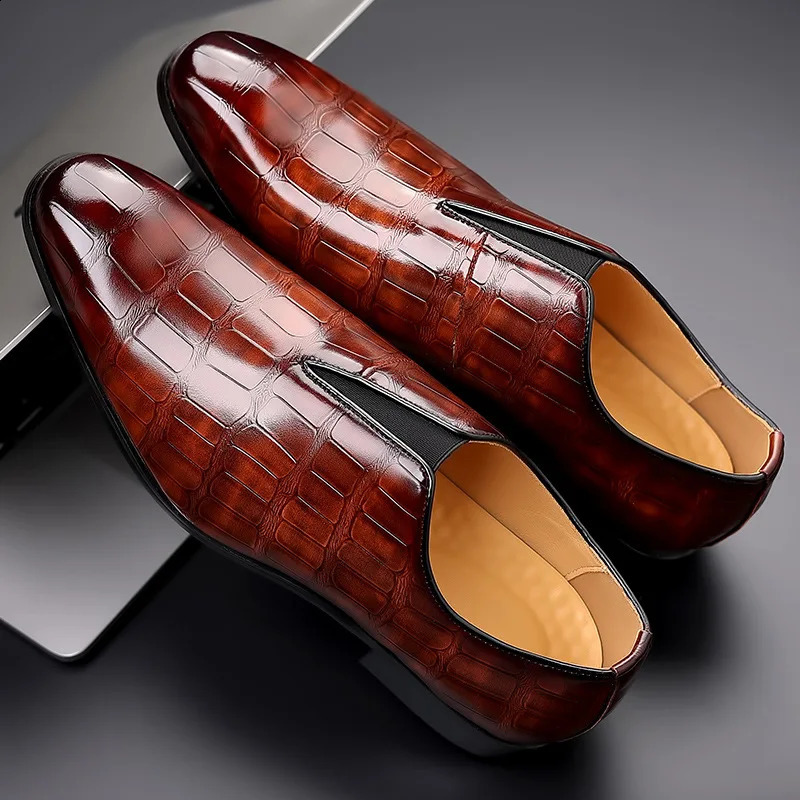 Men Casual Shoes Classic Low-Cut Embossed Formal Leather Comfortable Business Dress Man Loafers Wedding 38-48 240912