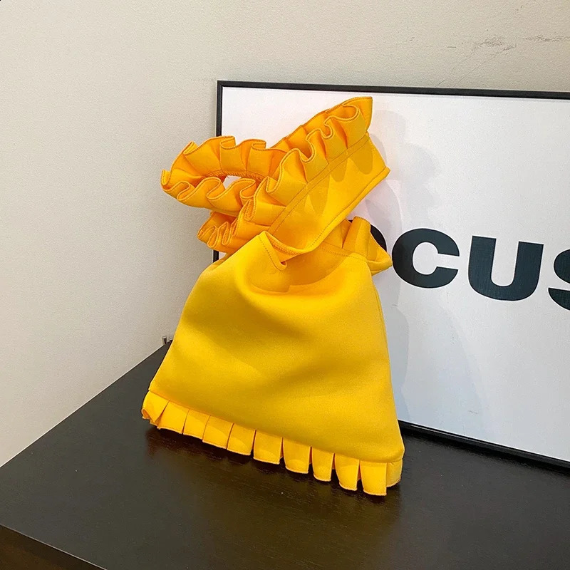 Nylon Solid Tote for Women Fashion Casua Shoulder Bag Cute Ruffles Ladies Hand Bags Versatile Handbag Bolsas De Ombro 240909 zhanyishengli