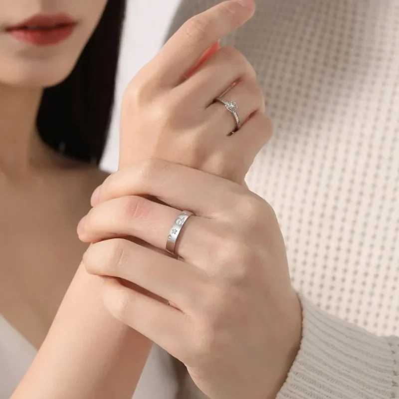 The new version of the Little Prince and Rose couple ring is a designated love token birthday gift for the girlfriends index finger ring W240912