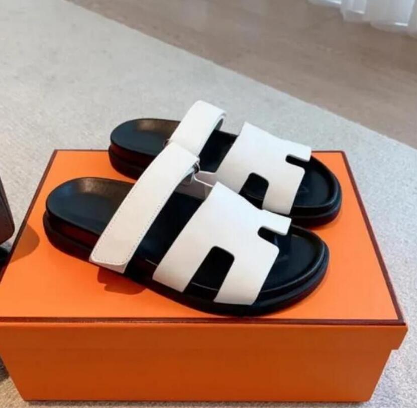 luxury brand Slippers Sandal Designer Sliders Flip Flops Flat Sandals for Beach Comfort Calfskin Leather Natural Suede Goatskin in Brown and Black for Women