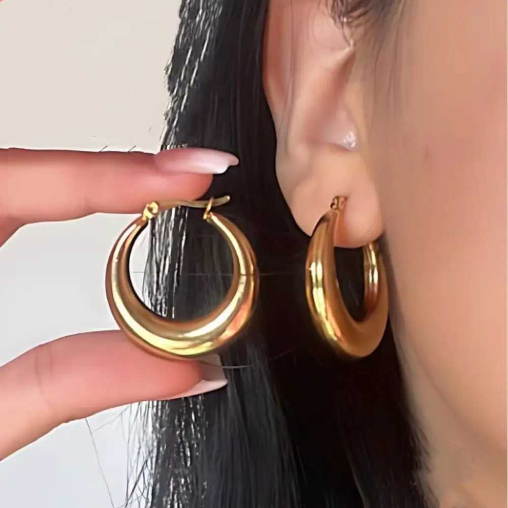 New Style 2024 Wholesale Smooth Exquisite Big Circle Hoop Earrings for Women Girl Wedding Party Large Stainless Steel JewelryX2409