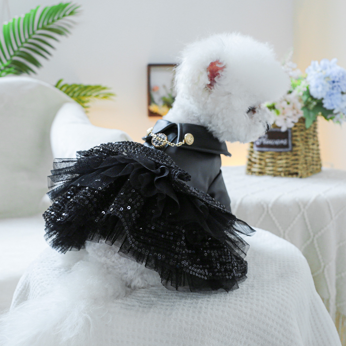 1PC pet clothing sequined small leather skirt autumn and winter handsome princess skirt suitable for small and medium-sized dogs