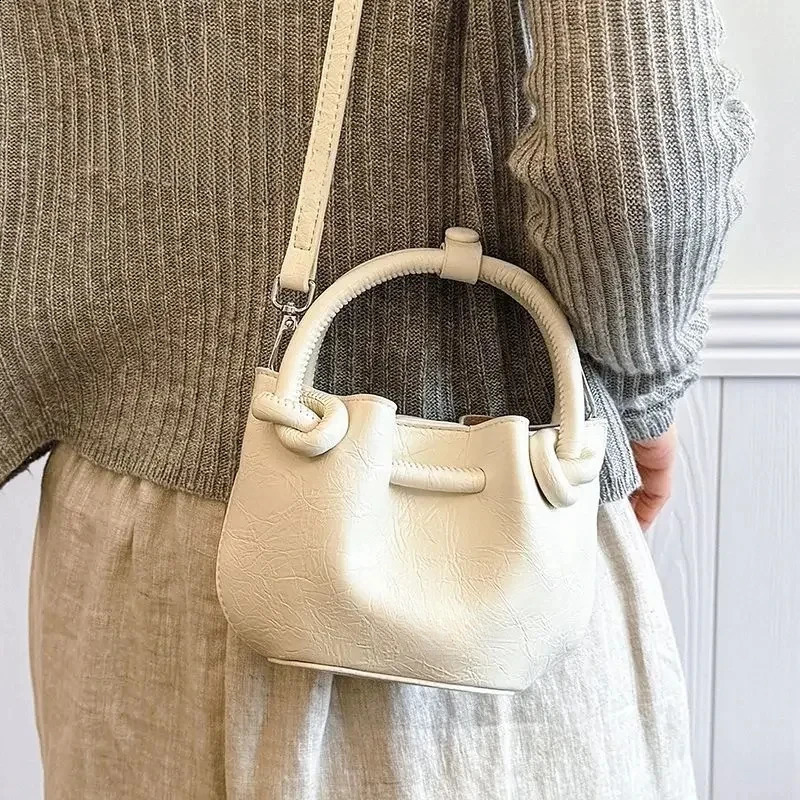 Handbag Bucket Bag Lady Korean Version Fashion Pu Casual Tote Women Shoulder Package Small Simple Boston Casual Crossbody Bag 240907