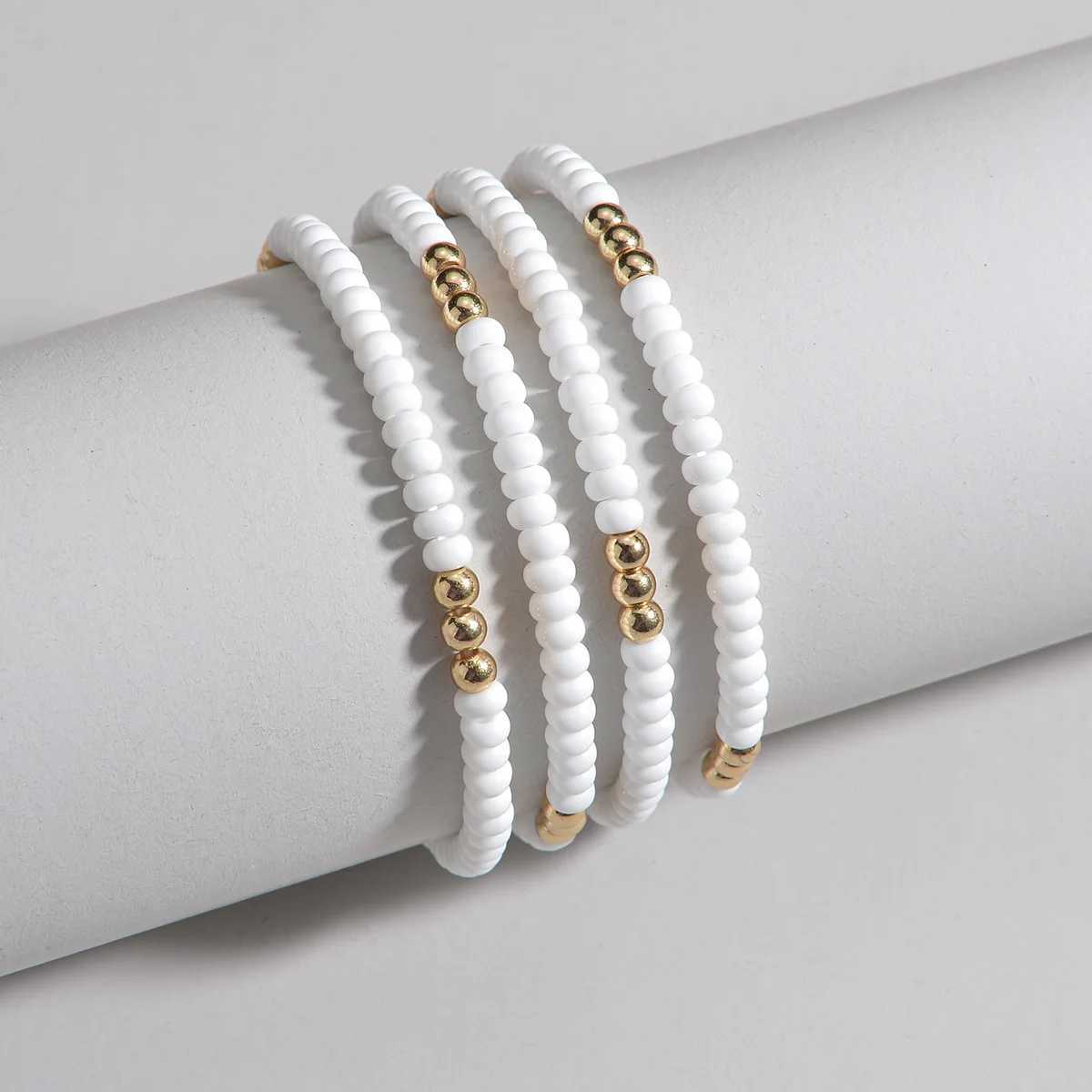 Fashionable and minimalist vacation style available in black and white resin bead bracelet elastic rope jewelry gift W240913