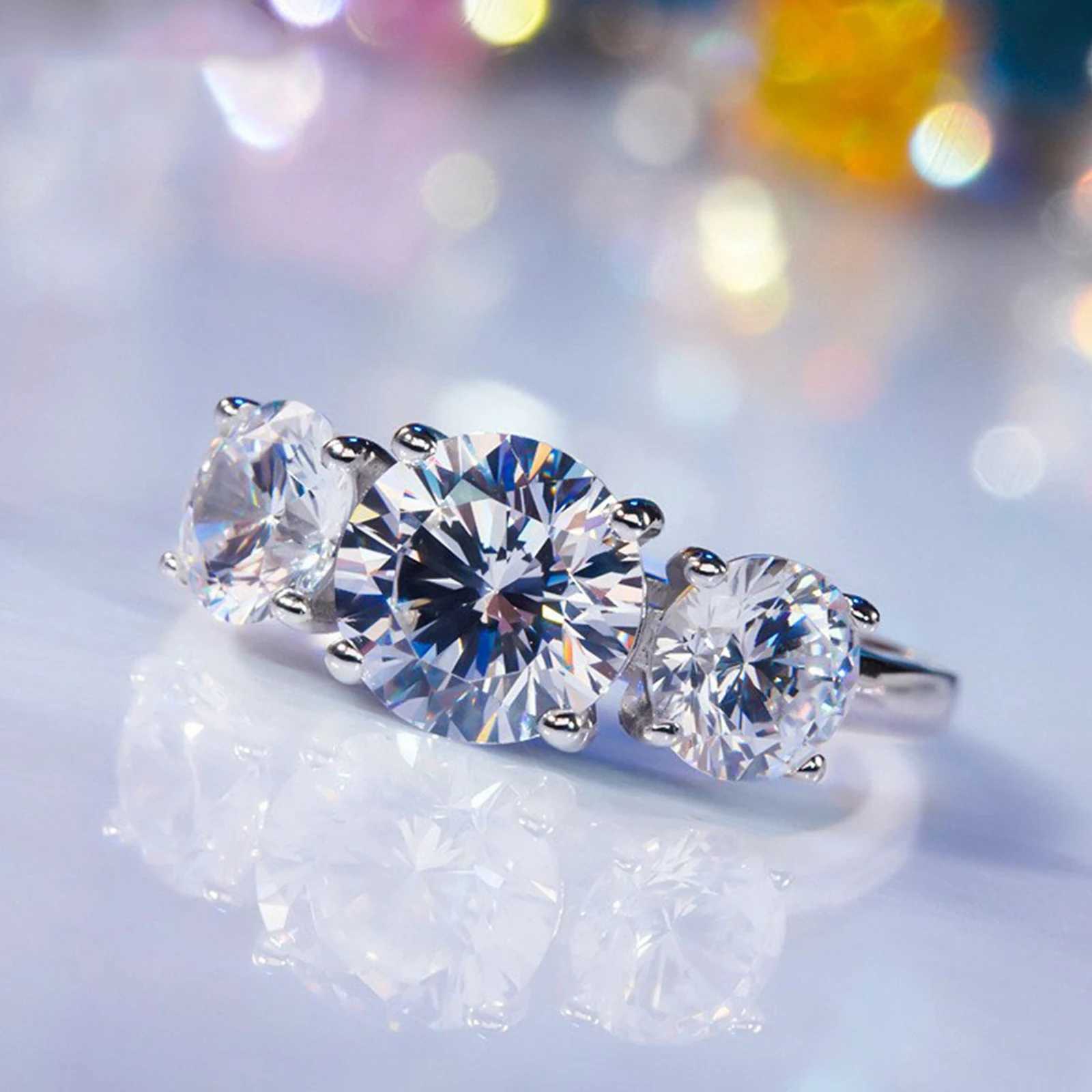 Rings IU 2CT 4CT D Colored Moissanite Engagement Ring Original sterg sier 3-stone Wedding Promise Band GRA Jewelry J240909