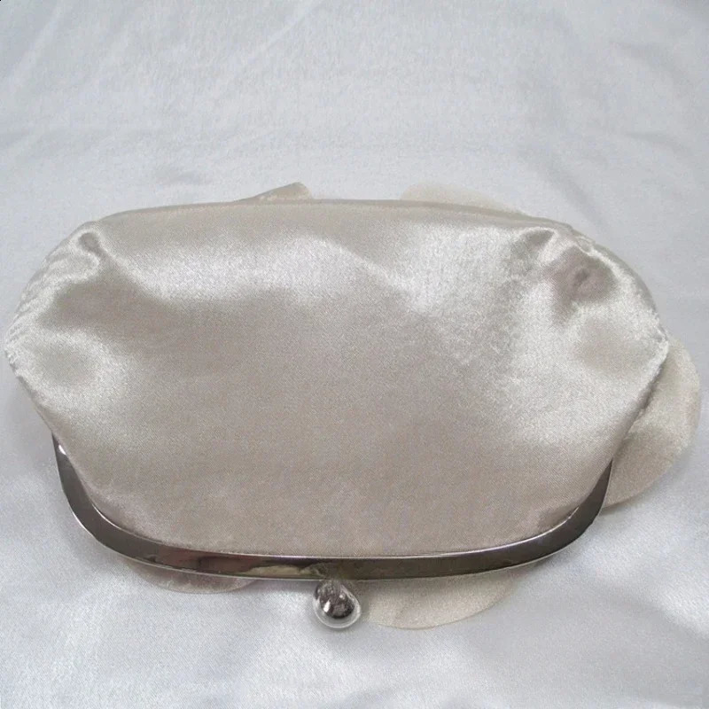 Evening Bag Flower Bride Small Purse Full Dress Party Handbag Wedding Wallet Women Floral Chain Lady Clutches 240909